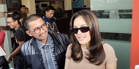 Usai Penuhi Panggilan Penyidik, Nikita Mirzani: Vadel Pasti Pakai Baju Oren, Yakin Satu Juta Persen!