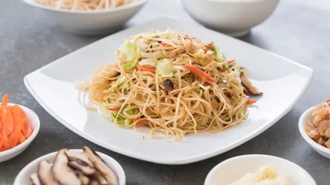 Cara Mudah Membuat Bihun Goreng Anti Lembek Tanpa Perebusan