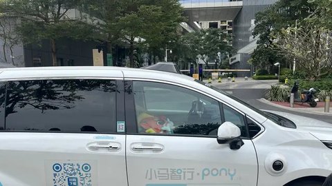 Mencoba Robotaxi, Taksi Otonom yang Diproduksi di China