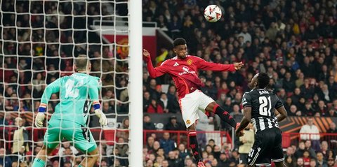 Hasil Lengkap Liga Europa Tadi Malam: MU Akhirnya Raih Kemenangan, Tim Mees Hilgers Bermain Imbang