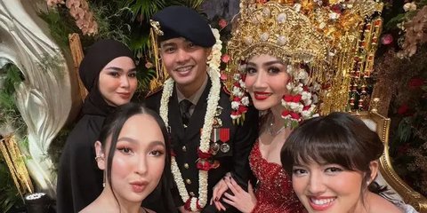 Kehadiran Pricilla, Sivia dan Ify di Pernikahan Febby Rastanty dan Drajad Djumantara Jadi Ajang Reuni Blink