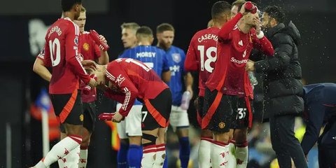 Pemain MU Masih Kesulitan Adaptasi Strategi Ruben Amorim