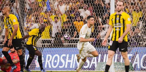 Al Ittihad Menang 2-1 atas Al Nassr, Duel Sengit Benzema dan Ronaldo Saling Cetak Gol