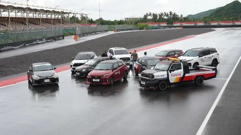 Geber Agya GR Sport dan GR Yaris di Sirkuit Mandalika di Puncak Perayaan Setahun GR Enthusiast