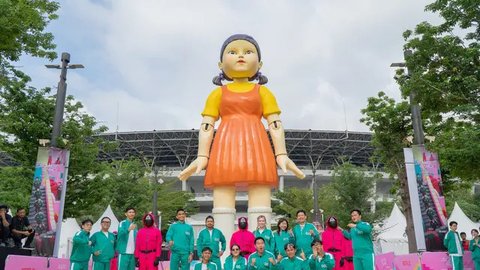 6 Potret Keseruan Rizky Ridho, Fajar Sadboy hingga Susi Susanti Ikut Main 'Red Light Green Light' Ala Squid Game di GBK