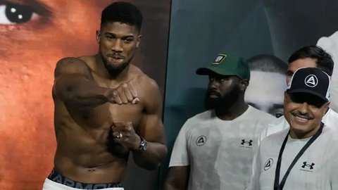 Mengenal Anthony Joshua, Petinju Inggris yang Tersandung di Perebutan Gelar Dunia