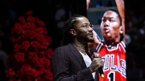 Chicago Bulls Pensiunkan Nomor Punggung 1 Bentuk Penghormatan kepada Derrick Rose