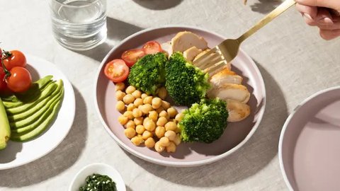 7 Jenis Makanan yang Perlu Disantap untuk Memperoleh Tubuh dan Berat Badan Ideal