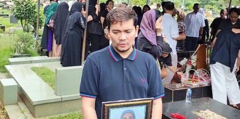 Innalilahi Wa Innalilahi Rojiun Indra Bekti Berduka, Setro Partini Sang Ibu Sambung Meninggal Dunia