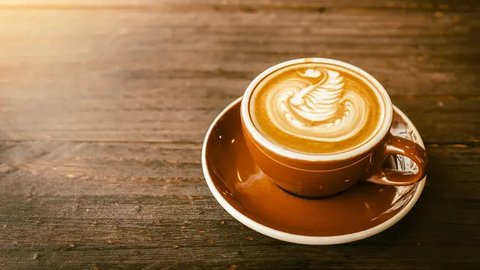 3 Cara Atasi Sakit Perut yang Muncul Usai Minum Kopi di Pagi Hari