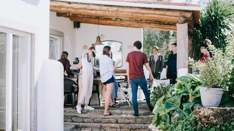 7 Aktivitas Menarik di Rumah bagi yang Tidak Mudik Saat Lebaran Idul Fitri 2025.
