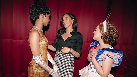 Kelakukan Meghan Markle Ramai jadi Perbincangan, Nonton Teater Dikawal 4 Mobil Dibandingkan dengan Taylor Swift