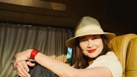 Luna Maya Ungkap Lamaran Seorang Pria yang Tak Pernah Dipublikasikan: Menguak Kisah Cinta dan Pertunangan yang Menarik