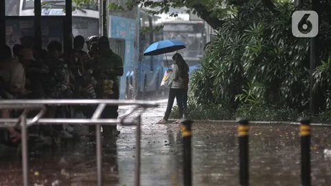 Waspada Warga Jakarta! Hujan Bulan Mei Bakal Tak Biasa, Cuaca Esktrem dari Sore sampai Malam