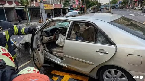 Tragis! Mobil Tabrak Kerumunan Siswa Sampai Para Korban Tergeletak, Kondisinya Mengenaskan