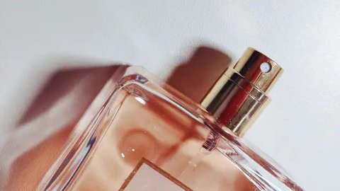 Tips Jitu Beli Parfum Online, Temukan Wewangian yang Pas Tanpa Dicium