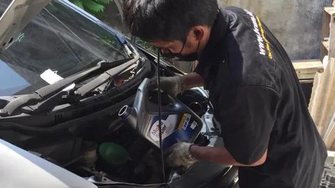 Tujuh Faktor yang Membuat Oli Mesin Cepat Habis dan Solusi untuk Mengatasinya