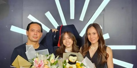 Potret Wulan Guritno Hadiri Wisuda Anak di Sekolah, Tampil Cantik Elegan Pakai Outfit Serba Hitam