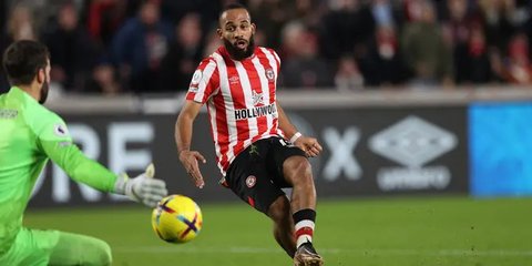 Rumor Panas Transfer: MU Segera Datangkan Striker Top, Man City Incar Tijjani Reijnders!