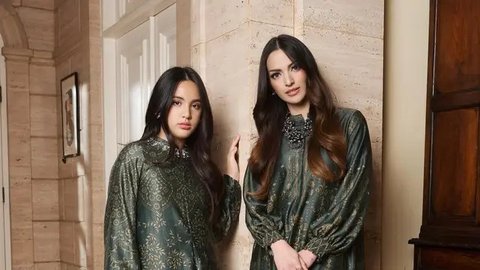 8 Potret Gamis Kekinian Ala Nia Ramadhani, Inspirasi Tampil Elegan di Hari Lebaran Iduladha Besok