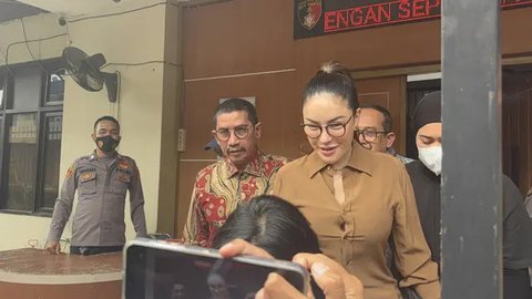 Nikita Mirzani Dipindahkan dari Tanpa Tangan Diborgol, Begini Penjelasan Kejari Jakarta Selatan
