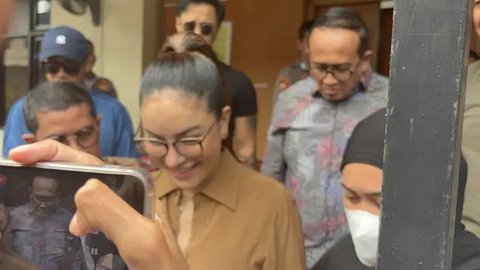 Alasan Nikita Mirzani Tak Sudi Damai dengan Reza Gladys, Bantah Proses Mediasi Hanya Formalitas