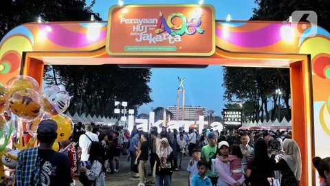 FOTO: Berlangsung Meriah, Ribuan Warga Padati Malam Puncak HUT ke-498 Kota Jakarta