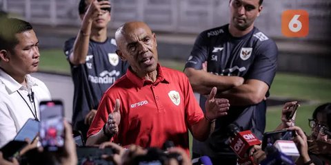 Simon Tahamata Bantu Timnas Indonesia U-23 di Piala AFF U-23, Ini Tugasnya