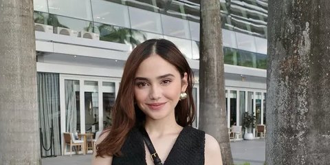 Potret Terbaru Syifa Hadju Liburan di Singapura, Pakai Outfit Serba Hitam Sambil Tenteng Tas Mewah Harga Fantastis