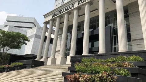 Tok! MK Tolak Syarat Capres dan Cawapres Minimal S1
