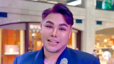 Tulus Berbagi, Ivan Gunawan Jual Tas Mewah Hermes untuk Donasi Masjid Jepang