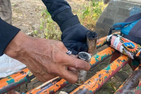 Tak Disangka, Selongsong Gas Air Mata Bekas Demo di Mako Brimob Laku Dijual Rp12 Ribu/Kg!