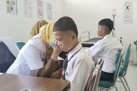 {{caption}}