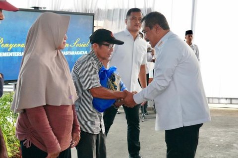 Tahukah Anda, 5.000 Paket Bansos Kemenimipas Disalurkan di Cilacap, Dukung Pesantren dan Nelayan