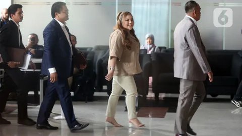 Sudah Diajukan ke Bareskrim, Lisa Mariana Mau Tes DNA Ulang di RS Mount Elizabeth Singapura