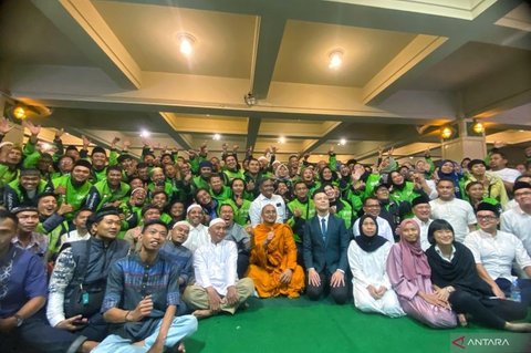 {{caption}}