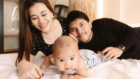 Tiga Bulan Penuh Cinta, Aaliyah dan Thariq Bagikan 7 Potret Baby Arash yang Bikin Hati Luluh