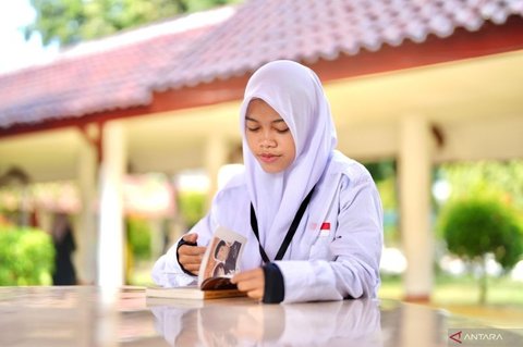 {{caption}}