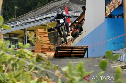 Adaptasi Cuaca Dingin Kunci Sukses! Khoiful Mukhib Sabet Podium Juara Men Elite IDH Urban 2025 di Pasuruan