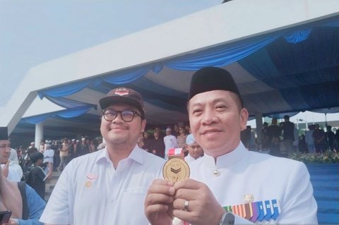 {{caption}}