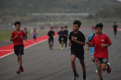 Mandalika Racing Series 2025: Ajang Pemanasan MotoGP, Pembalap Nasional Rasakan Teknologi Balap Kelas Dunia!