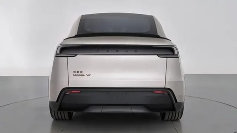 Tesla Desain Ulang Pegangan Pintu Usai Insiden Penumpang Terjebak