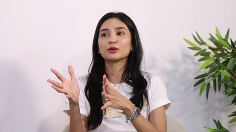 Mikha Tambayong Akui Sempat Tak Menikmati Akting, Kini Justru Jatuh Cinta