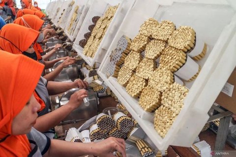 Trivia Cukai Rokok 2026: DPR Dukung Penuh Keputusan Menkeu Tak Naikkan Tarif, Apa Alasannya?