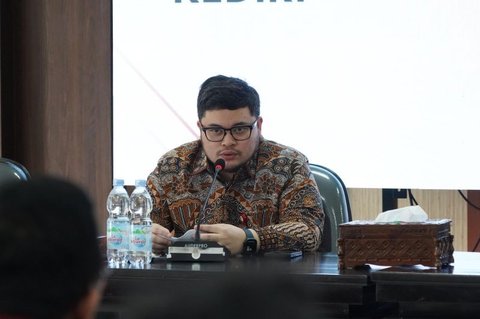 {{caption}}