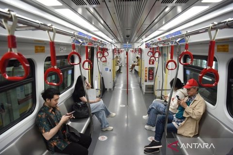 Fakta Menarik: Tarif MRT dan LRT Jakarta Dipastikan Tidak Naik Meski Subsidi Dipangkas, Ini Alasannya!