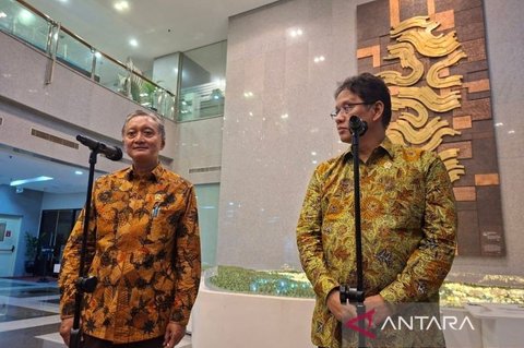 {{caption}}