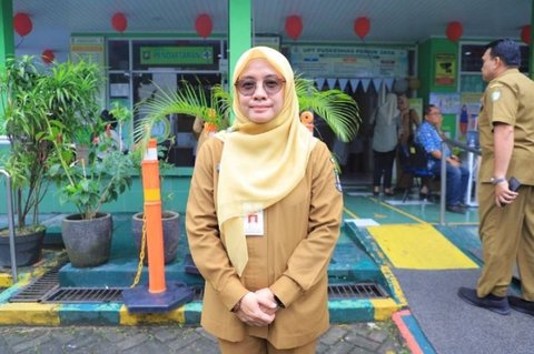 {{caption}}