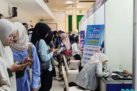 Bursa Kerja Ponorogo Sediakan 5.619 Lowongan, Dorong Penurunan Angka Pengangguran