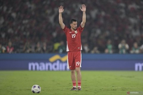 FIFA Jatuhkan Sanksi Berat: Thom Haye dan Shayne Pattynama Absen 4 Laga Timnas Indonesia